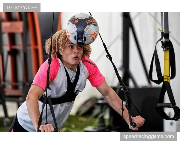 通讯：巴黎圣日耳曼基金会社区项目走进郊区，开展百场青少年足球训练课